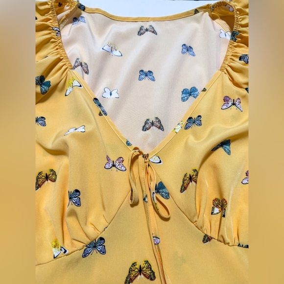 Shein Curve 4XL Yellow Butterfly Print Tie Front Puff Sleeve Peplum Blouse NWOT - Picture 8 of 10